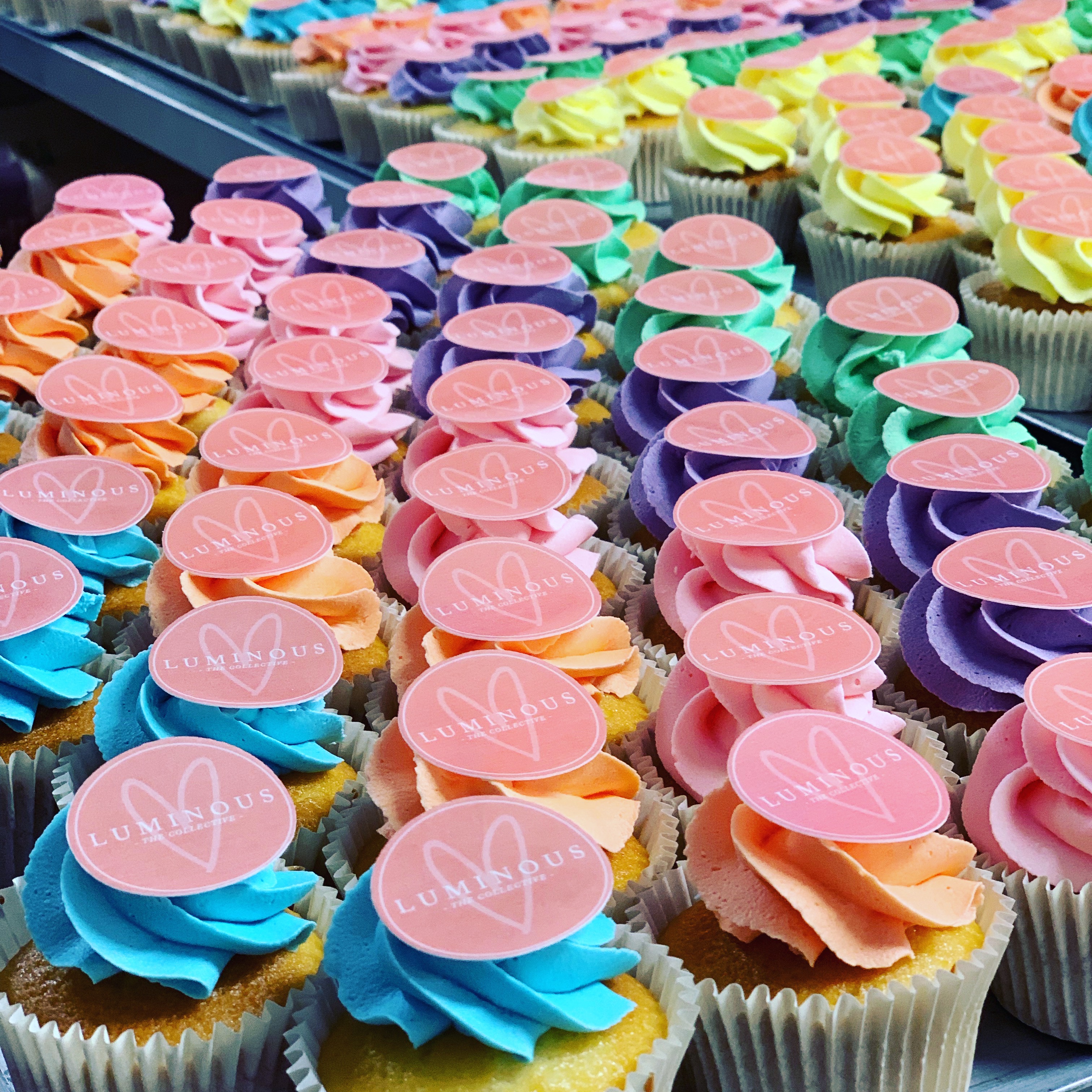 Elegant cupcakes for corporate anniversary